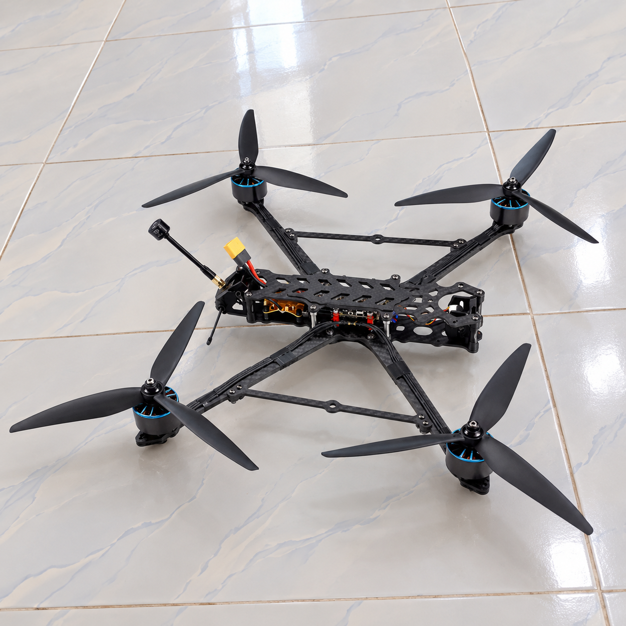 TAU FPV Quadcopter – Carbon Fiber Frame 2